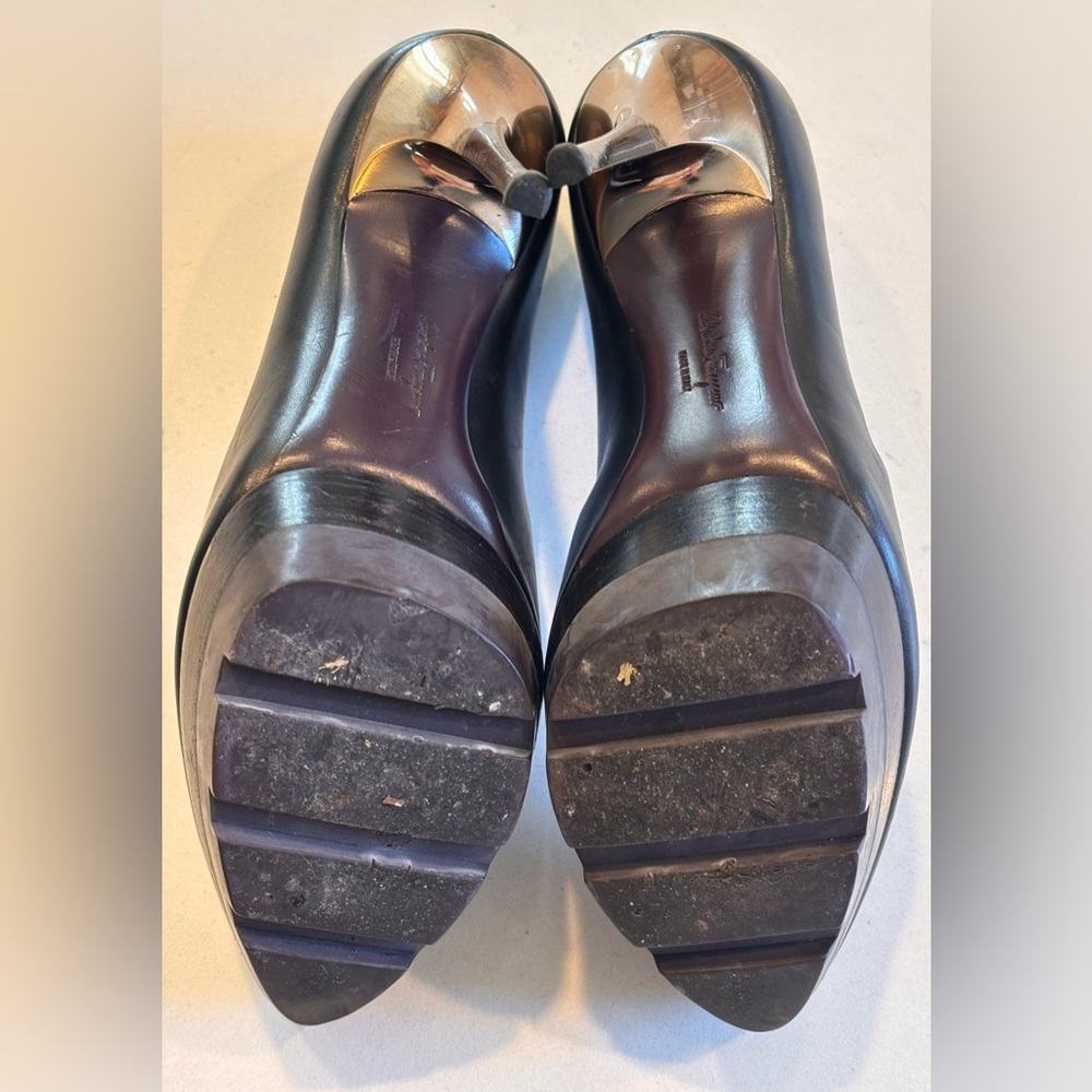 Salvatore Ferragamo LIDA Black Leather Platform Pump Heels Size 8 - Picture 4 of 13